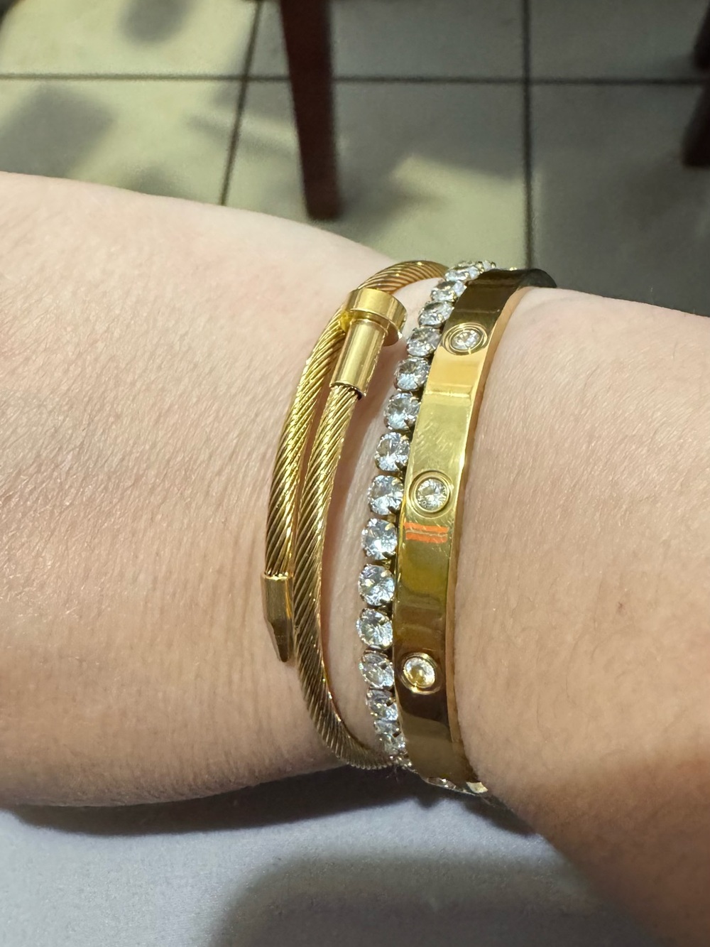 Set 3 pieces of bracelets